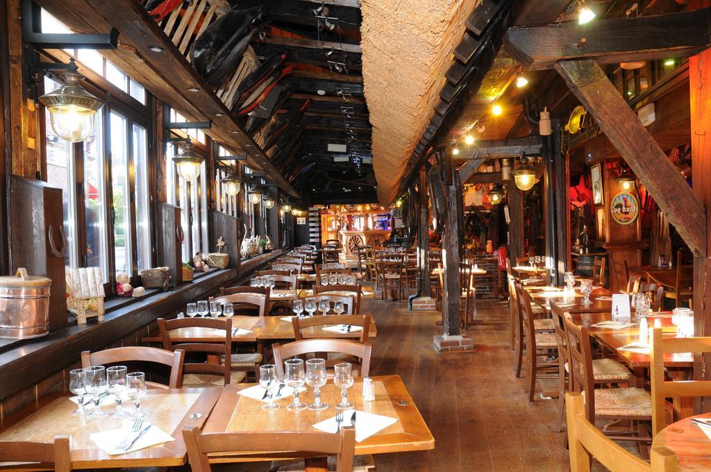 La Taverne Des Deux Augustins Étretat Exteriör bild